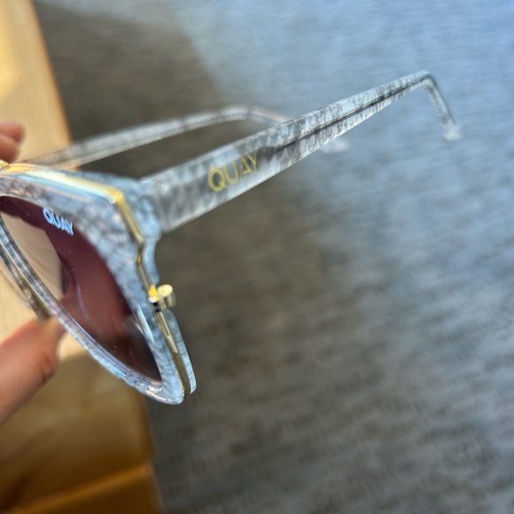 Quay sunglasses - Picture 3 of 5